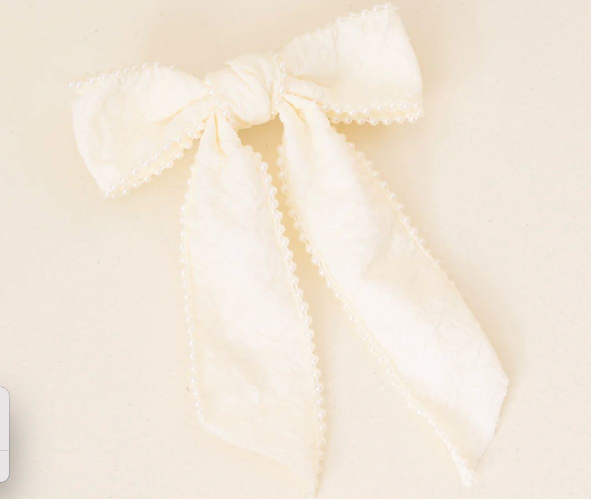 Pearl Bow Clip