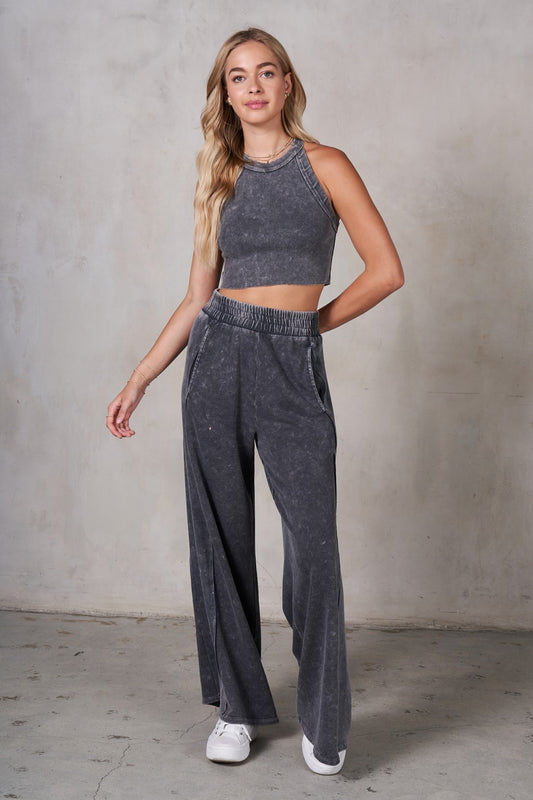 Halter neck Crop top & pants set