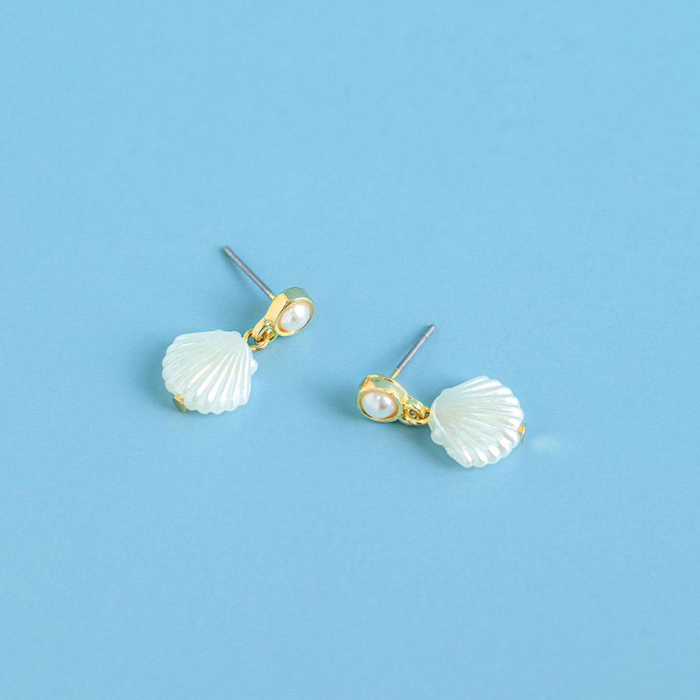 Shell Pearl Drop Earrings