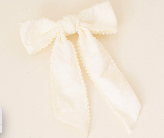 Pearl Bow Clip