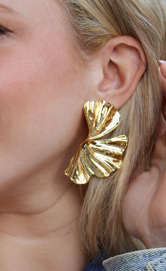 ac golden fan earrings